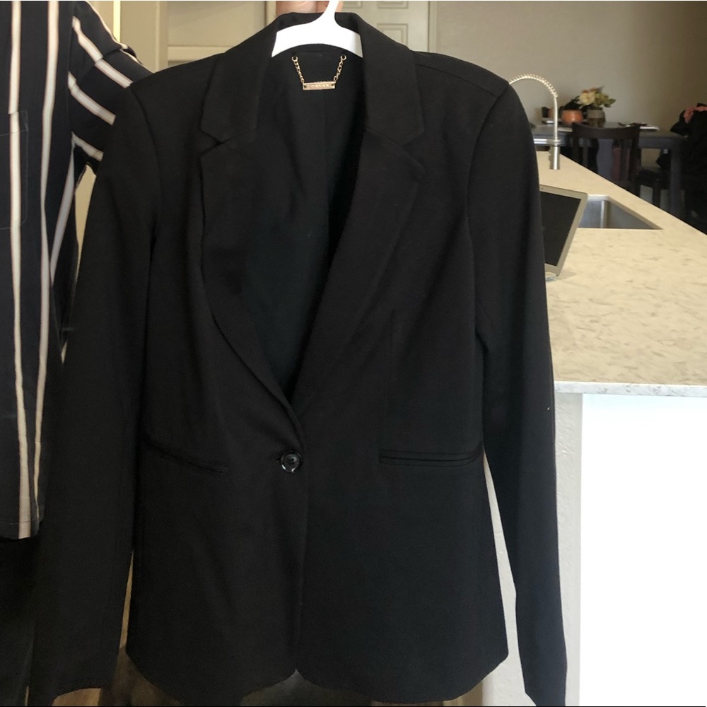 T Tahari black suit jacket